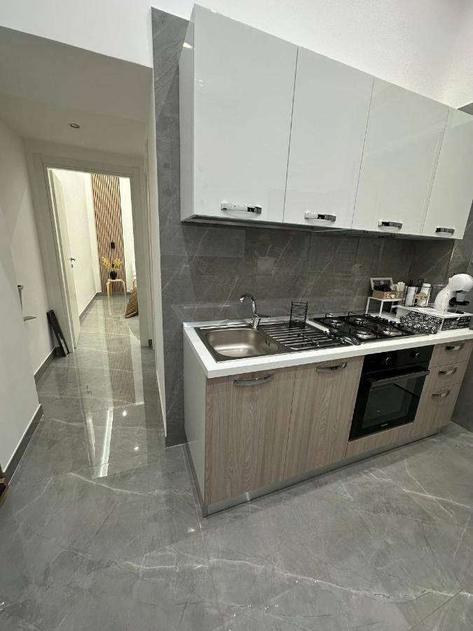 Dg Lovely Home เนเปิลส์ ภายนอก รูปภาพ