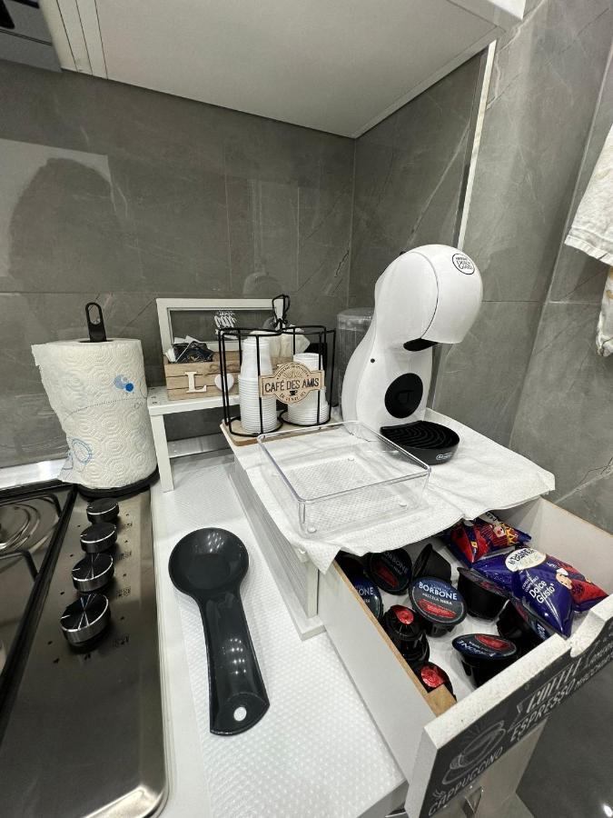 Dg Lovely Home เนเปิลส์ ภายนอก รูปภาพ