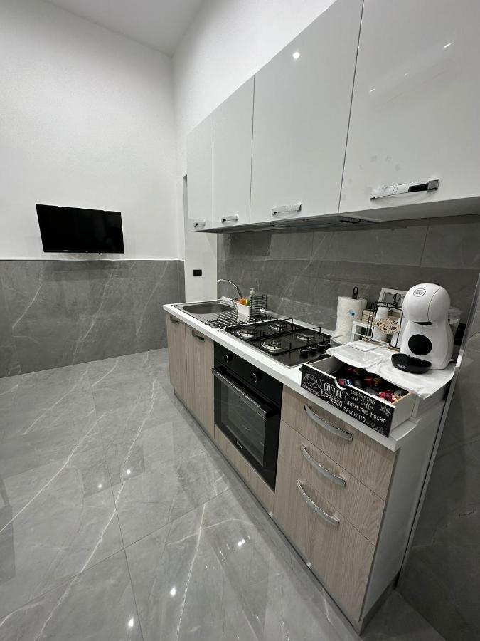Dg Lovely Home เนเปิลส์ ภายนอก รูปภาพ