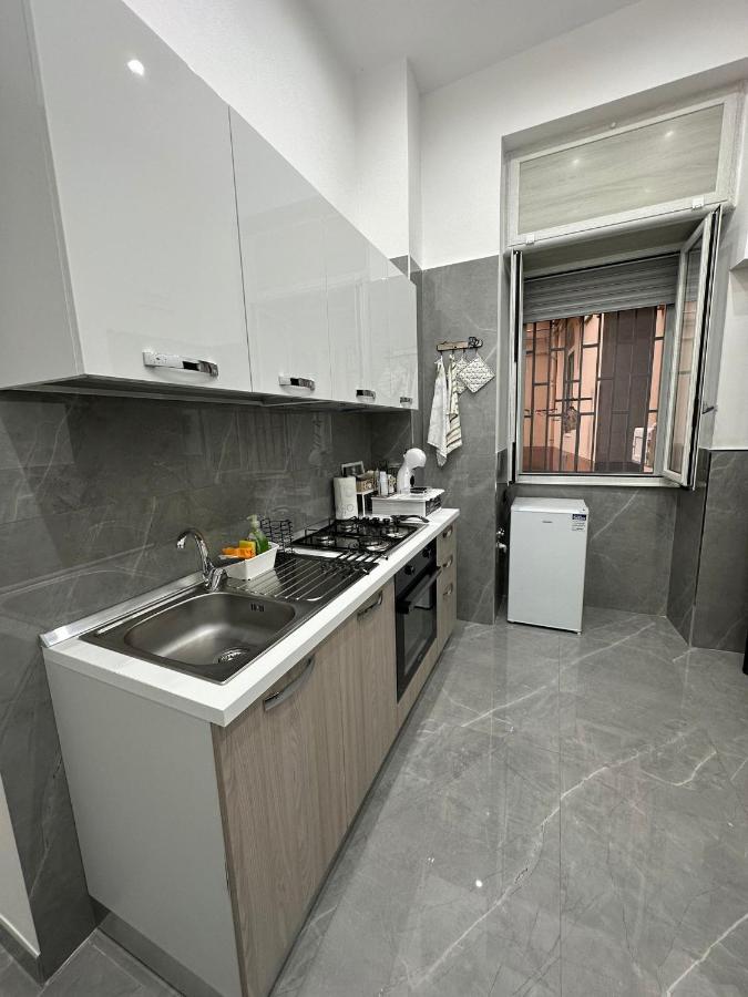 Dg Lovely Home เนเปิลส์ ภายนอก รูปภาพ